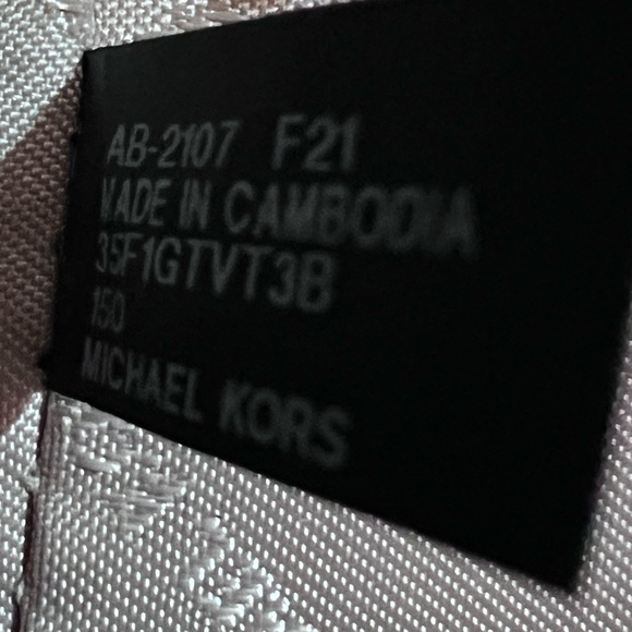 NWT Michael Kors Jet Set Travel Shoulder Bag With MK Print - Picture 5 of 9